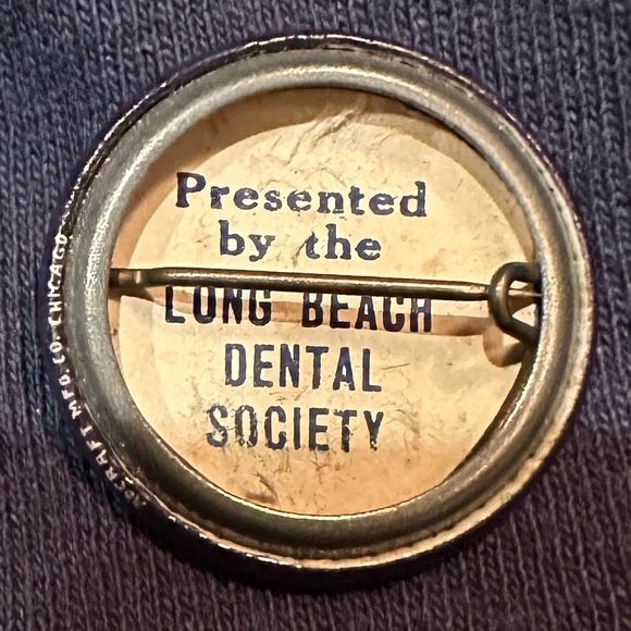 Rare Mid-Century Long Beach Tooth Brush Brigade Buttons - Picture 9 of 9